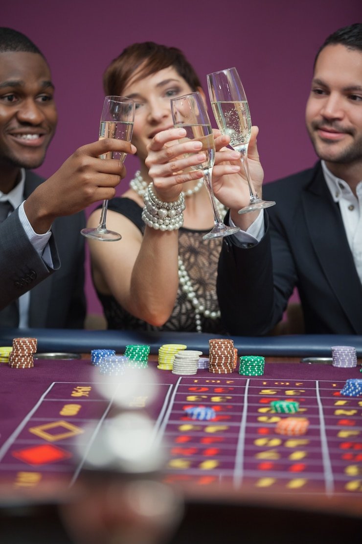 Casino Hold'em table interface on pisangbet88